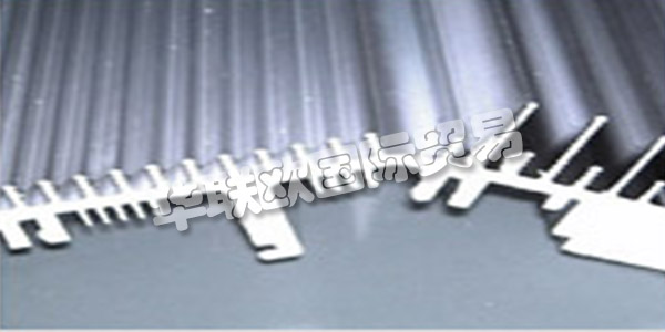 BENZ ALUSYSTEME在開(kāi)發(fā)市場(chǎng)驅(qū)動(dòng)和個(gè)性化解決方案方面，數(shù)十年的鋁加工經(jīng)驗(yàn)，技術(shù)訣竅和創(chuàng)新思維使得Swabian Pleidelsheim的Benz AluSysteme成為鋁制零件的領(lǐng)先系統(tǒng)制造商。無(wú)論您是委托他們?yōu)槟捻?xiàng)目開(kāi)發(fā)鋁制拉伸型材，還是正在尋找鋁型材的合作伙伴，他們都將竭誠(chéng)為您提供鋁加工的各個(gè)方面的幫助和建議。在他們的產(chǎn)品線(xiàn)輪廓線(xiàn) 他們?yōu)橄到y(tǒng)開(kāi)發(fā)鋁。對(duì)于他們稱(chēng)職的團(tuán)隊(duì)客戶(hù)滿(mǎn)意度，產(chǎn)品質(zhì)量，工藝流程和經(jīng)濟(jì)思想處于最前沿。他們對(duì)您的建議，解決方案建議，個(gè)人發(fā)展以及您的結(jié)果感到滿(mǎn)意。