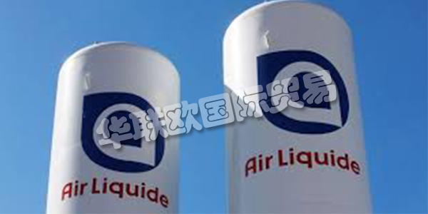 法國AIR LIQUIDE主要產(chǎn)品：AIR LIQUIDE泵、廢液泵等。AIR LIQUIDE集團(tuán)誕生于巴黎EcoleSupérieuredePhysique et Chimie Industrielle的兩名年輕畢業(yè)生。作為一名受到啟發(fā)且有時(shí)甚至是古怪的研究人員，Georges Claude在巴黎公交車庫進(jìn)行了兩年不懈的實(shí)驗(yàn)后，成功地完善了液化空氣的過程。他的合伙人保羅·德洛姆(Paul Delorme)是一位審慎的遠(yuǎn)見卓識(shí)者，盡管有財(cái)務(wù)方面的考慮，但他毫不猶豫地支持這個(gè)工業(yè)項(xiàng)目，并提供了至關(guān)重要的初期投資。這家年輕的公司迅速吸引了24位股東的投資，而液化空氣公司的偉大冒險(xiǎn)開始了。